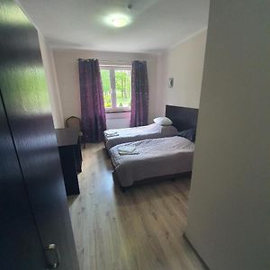 Pokój z łóżkiem king-size